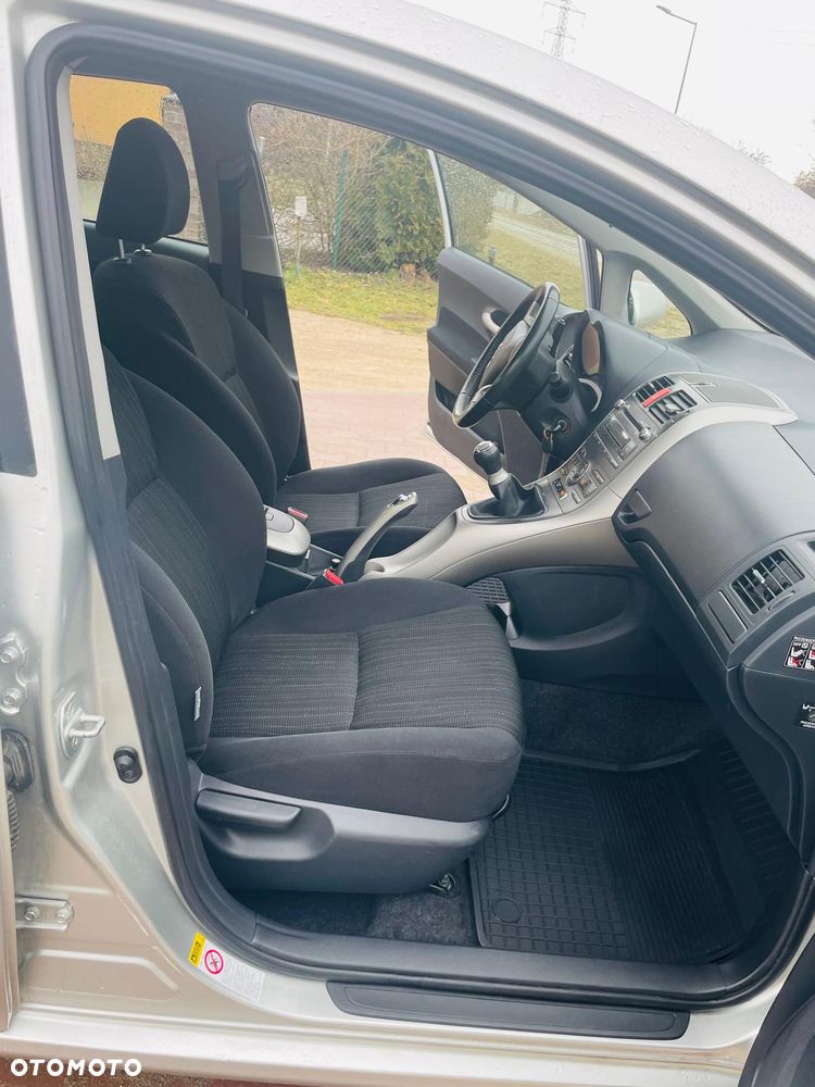 Toyota Auris 1.6 VVT-i Team - 20