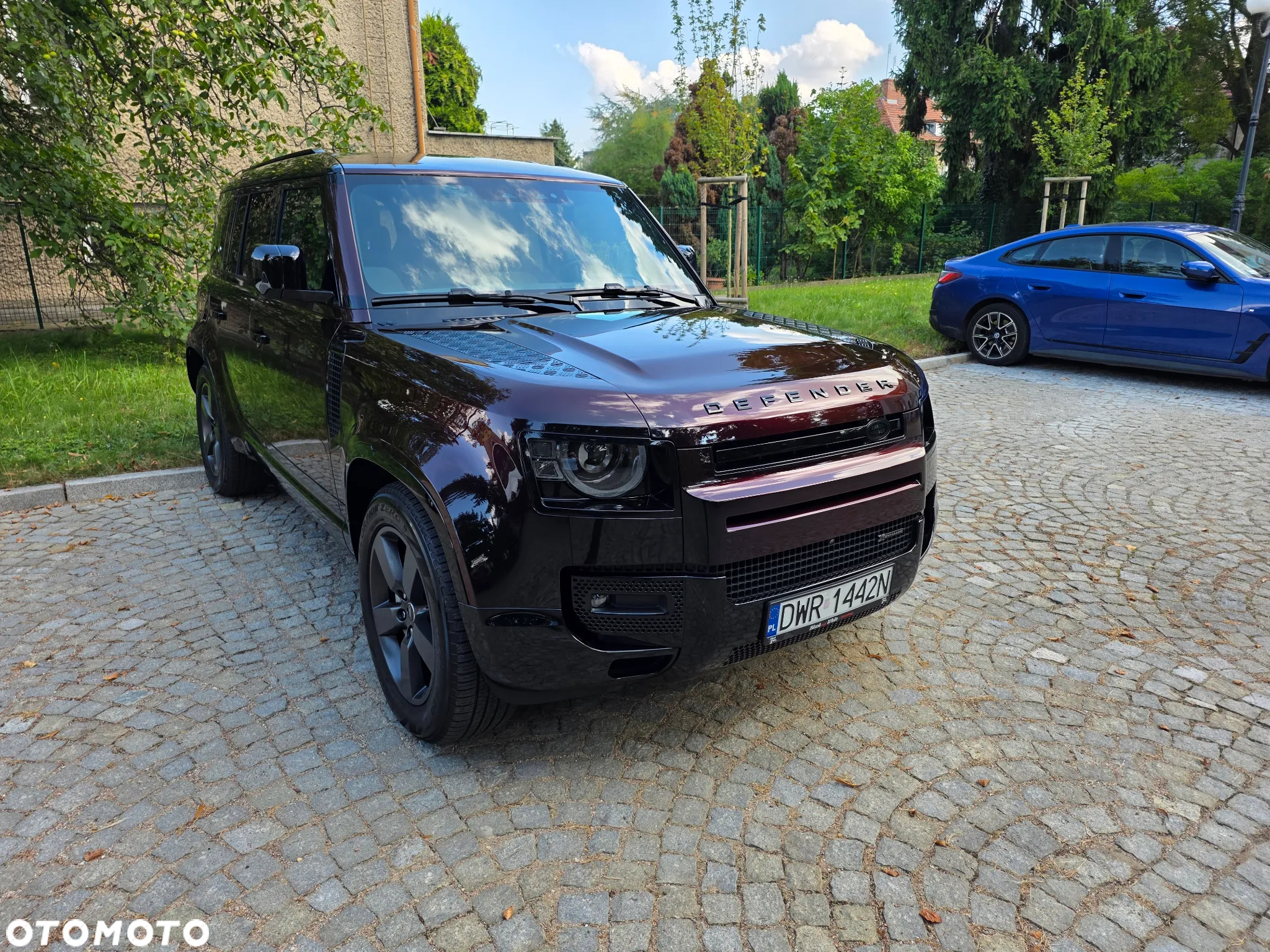 Land Rover Defender - 2
