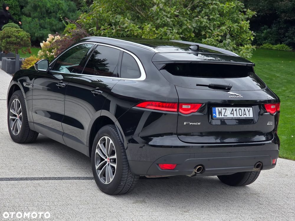 Jaguar F-Pace P250 AWD R-Dynamic Black - 7