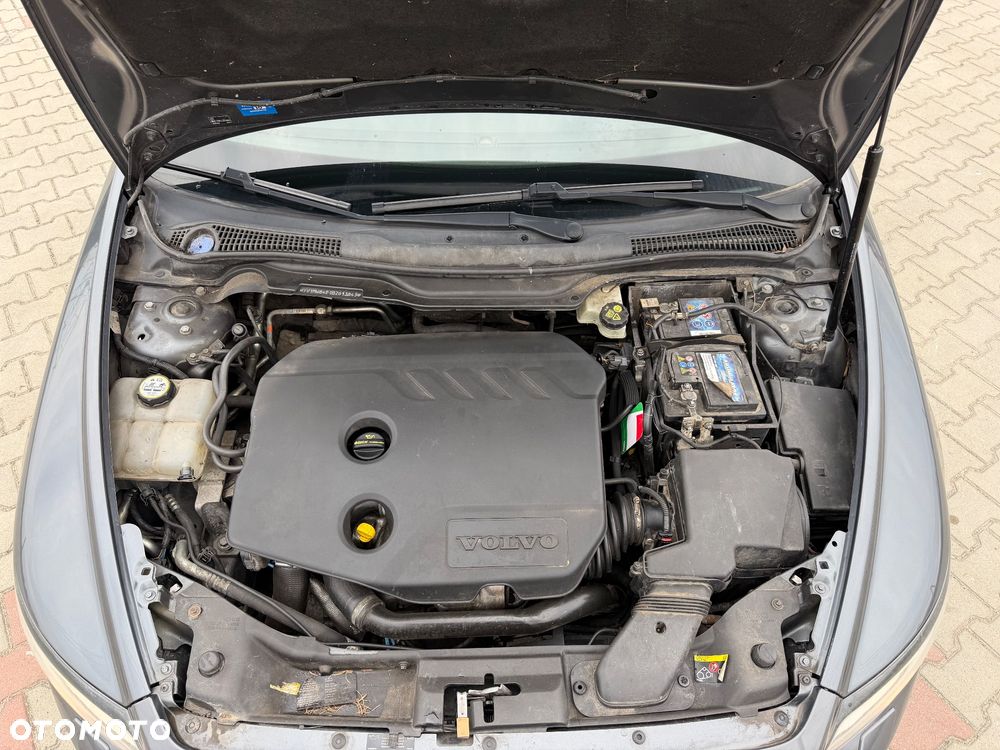Volvo V50 - 16