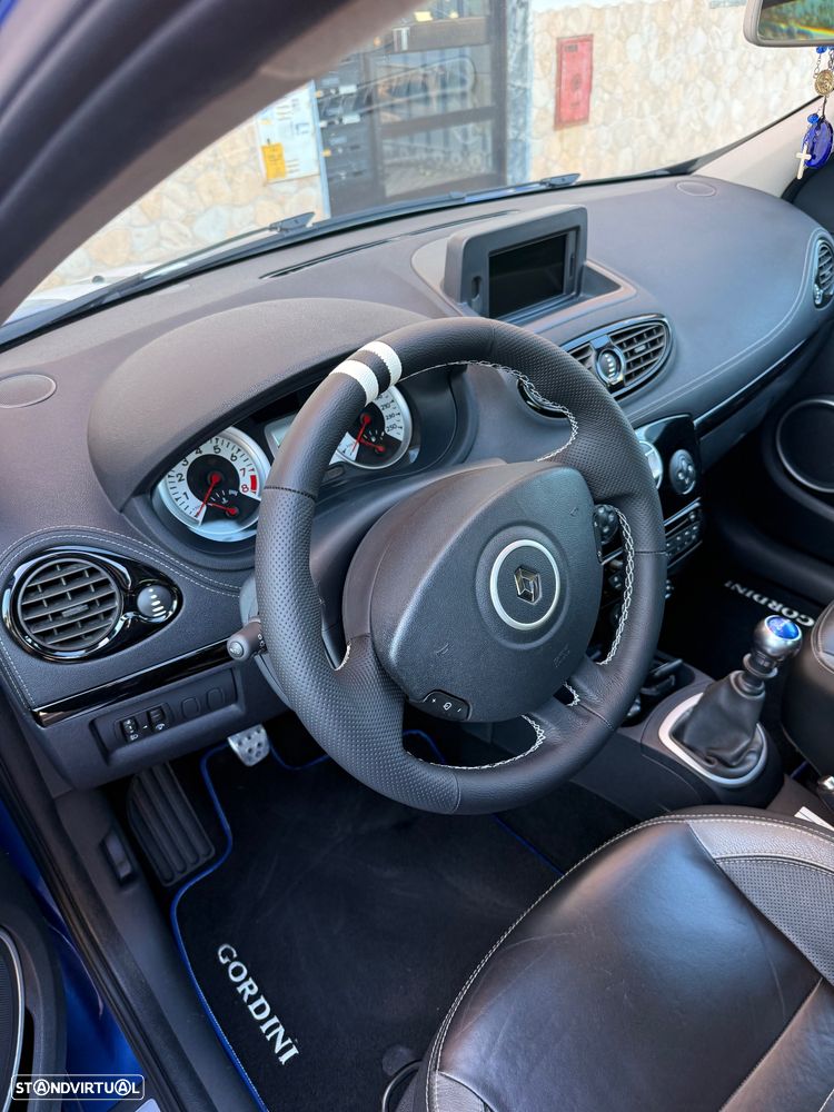 Renault Clio 1.6 16V 130 Gordini - 9