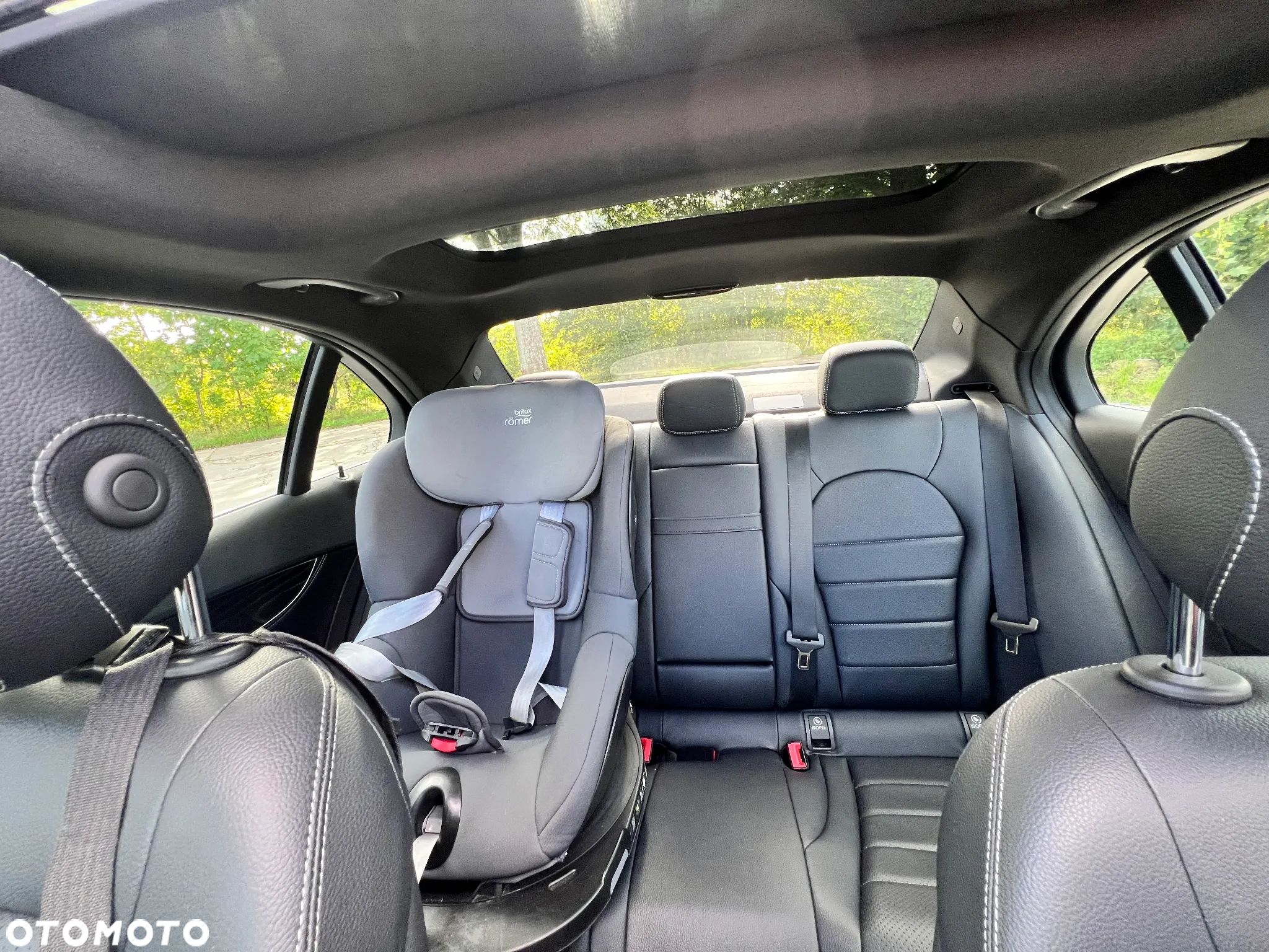 Mercedes-Benz Klasa C 400 4Matic 7G-TRONIC AMG Line - 26