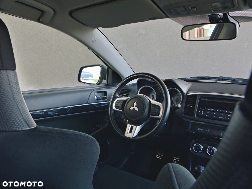 Mitsubishi Lancer Evolution Standard - 19