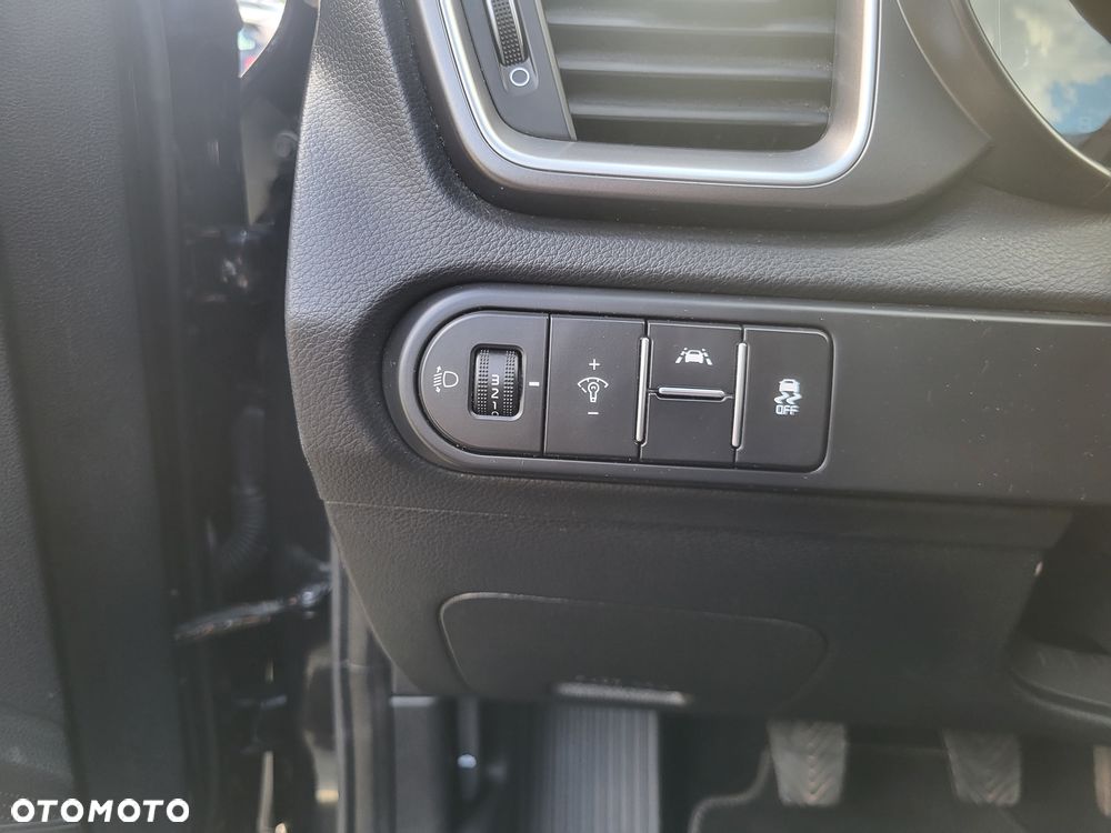 Kia Ceed - 9