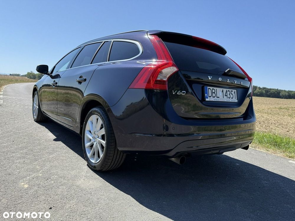 Volvo V60 T3 Geartronic Momentum - 30