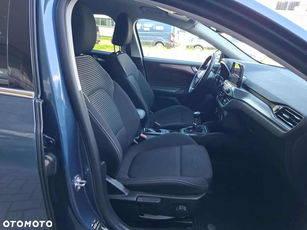 Ford Focus 1.0 EcoBoost Titanium - 32