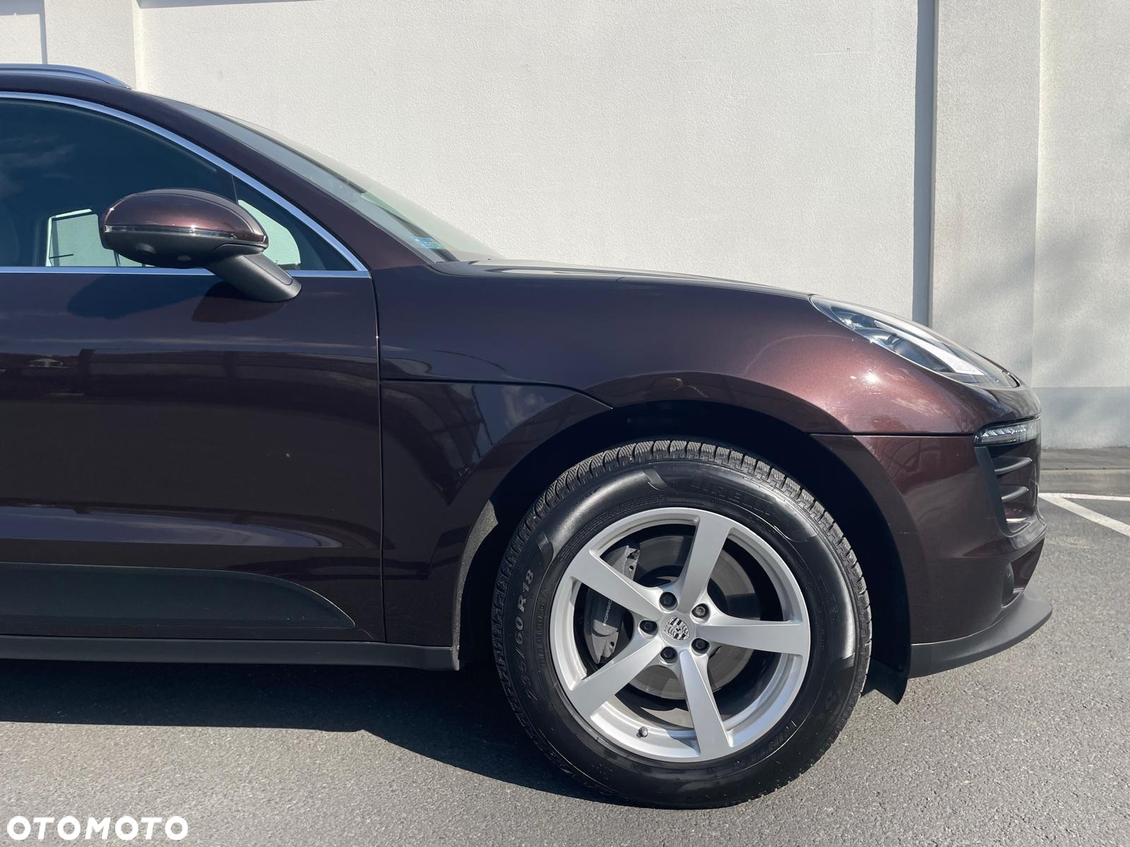 Porsche Macan Standard - 2