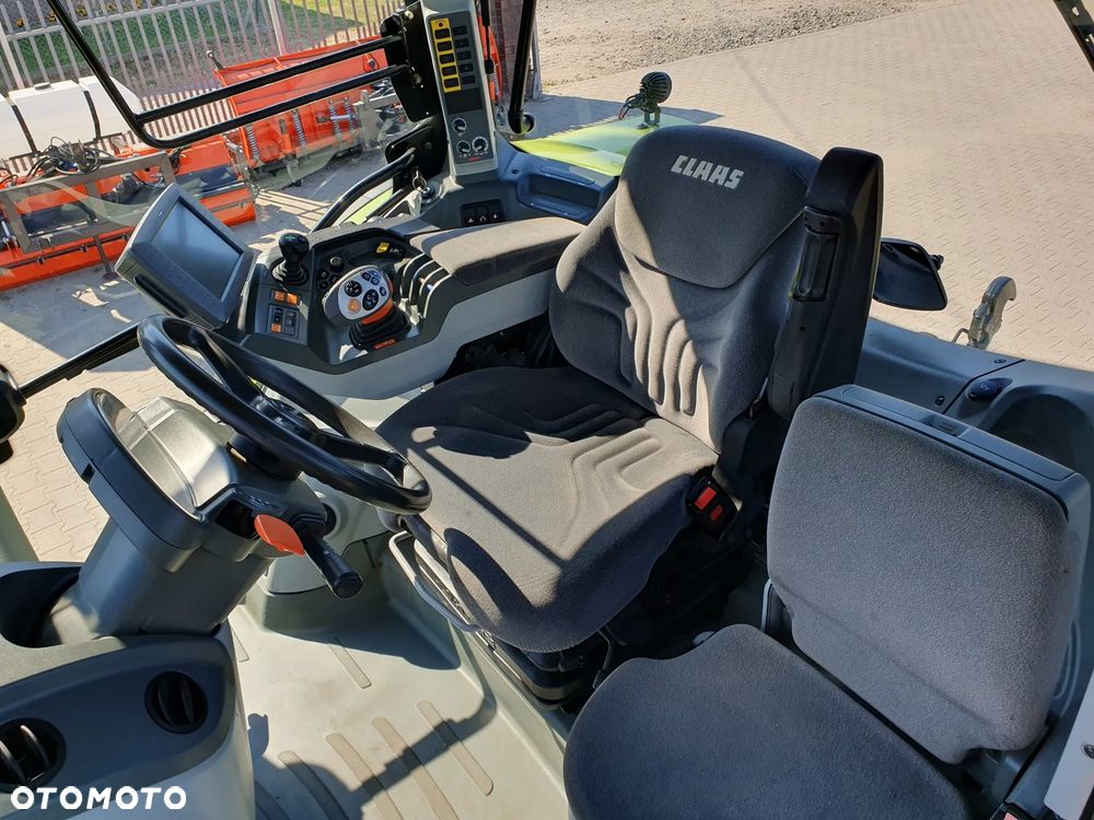Claas Arion 640 - 13