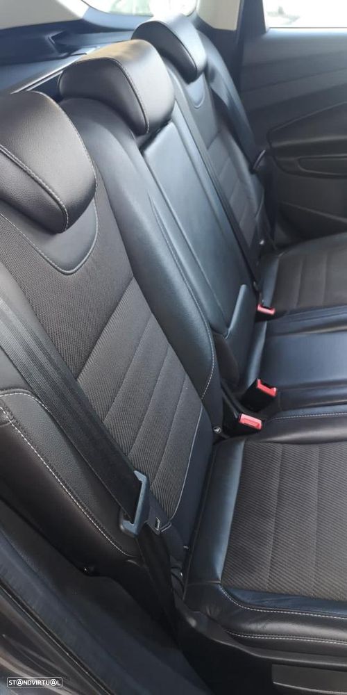 Ford Kuga 2.0 TDCi 2x4 Titanium - 7