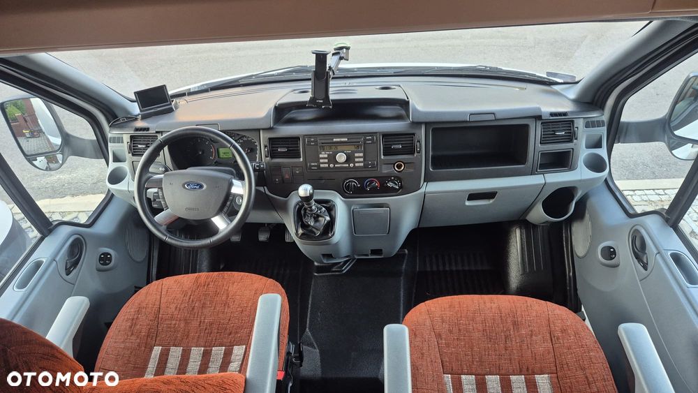 Ford Transit - 25