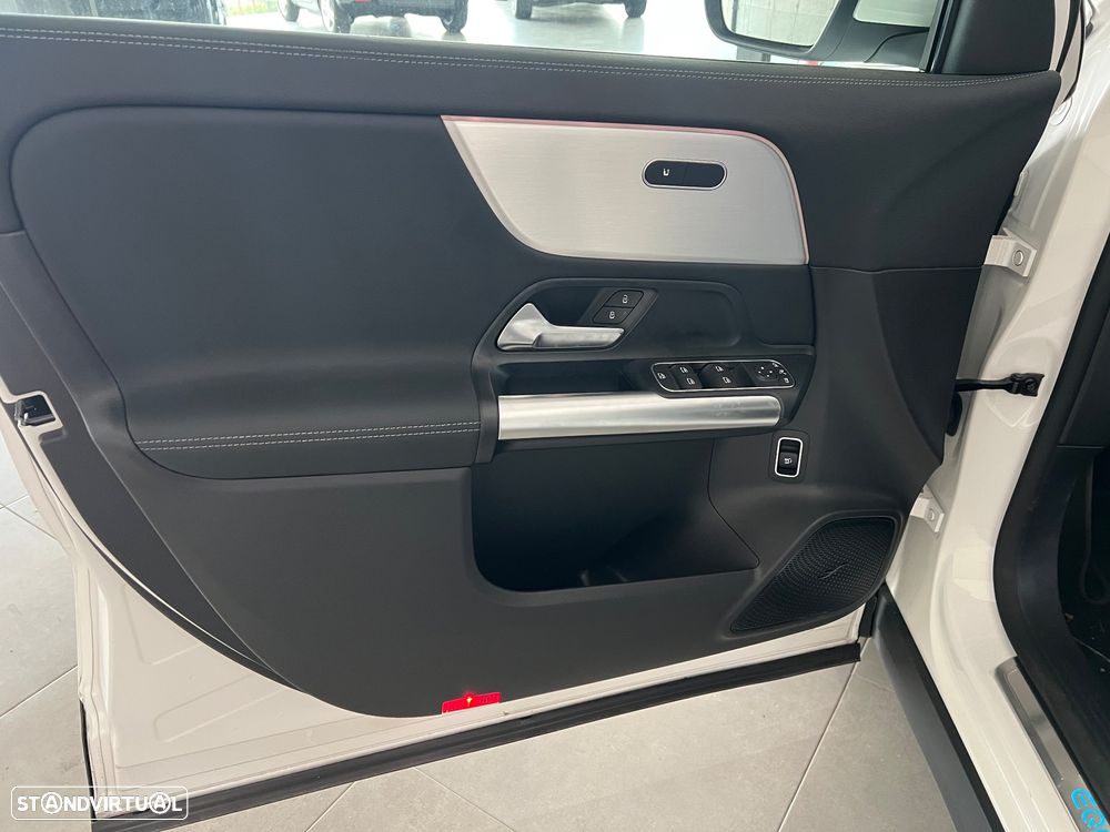 Mercedes-Benz EQA 300 4Matic Progressive - 2