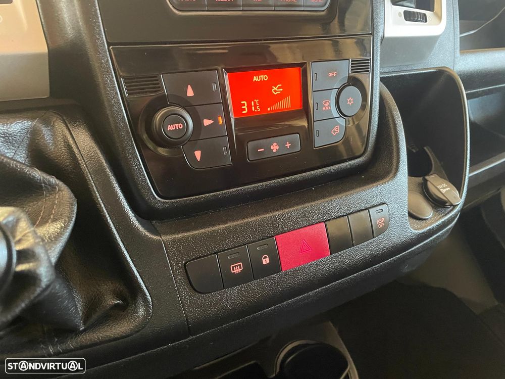 Fiat Ducato 2.3M-JET c/Caixa Isotérmica - 10