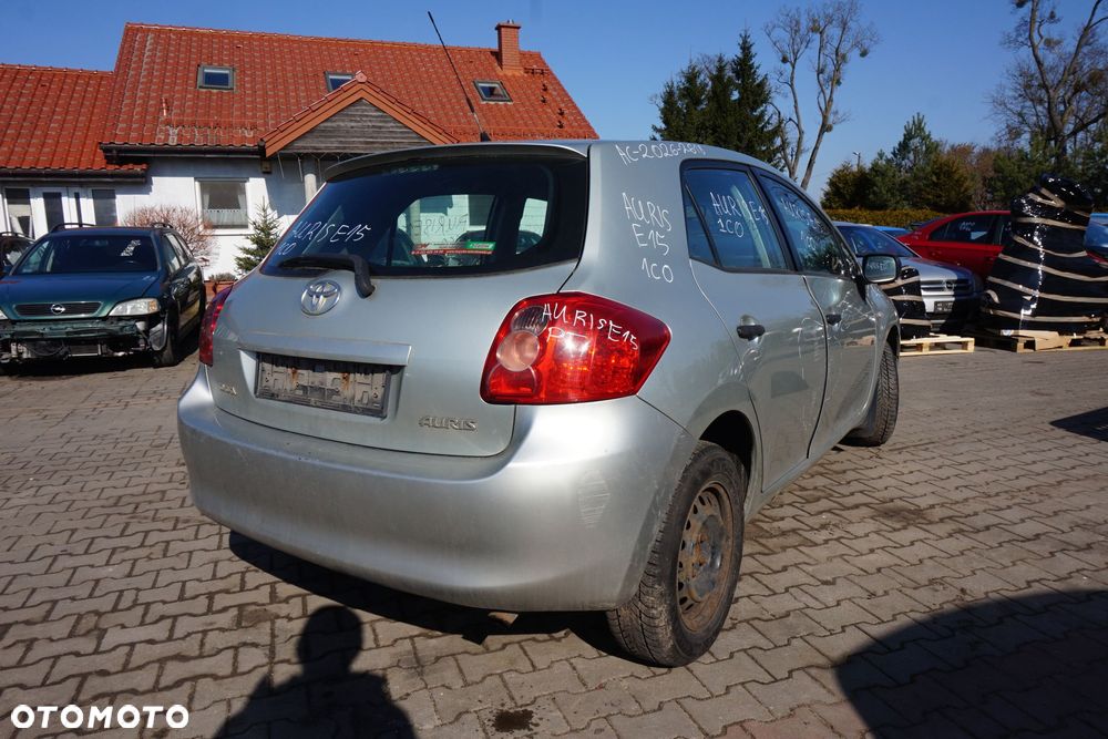TOYOTA AURIS E15 I 5D HB 2008 1C0 1.4 16V 4ZZ-FE 97KM C50 SREBRNY na części - 5