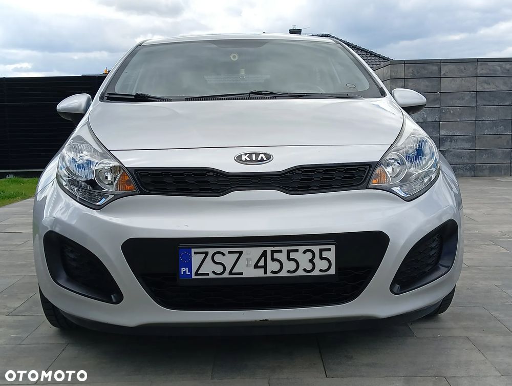 Kia Rio - 1