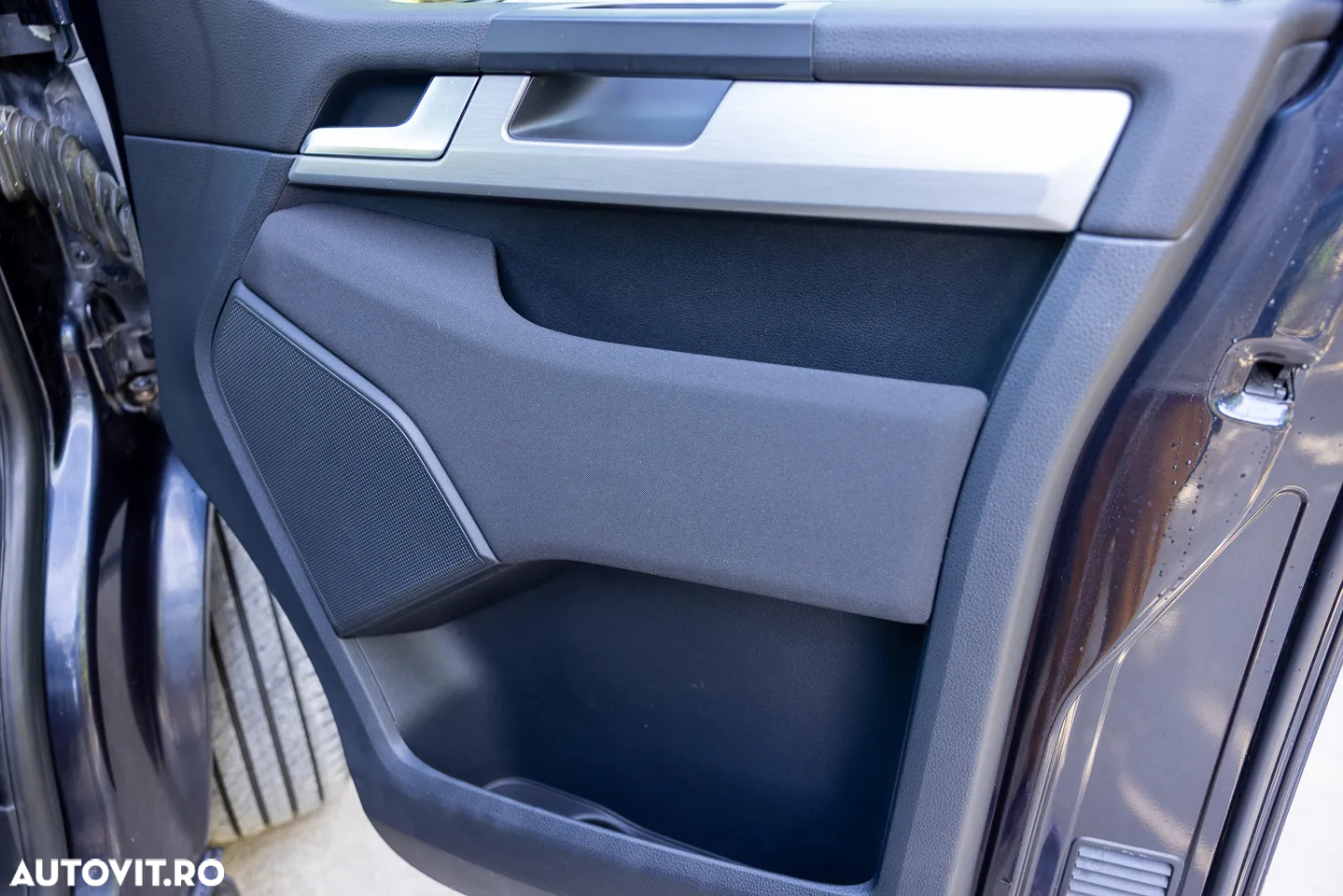 Volkswagen Multivan - 36