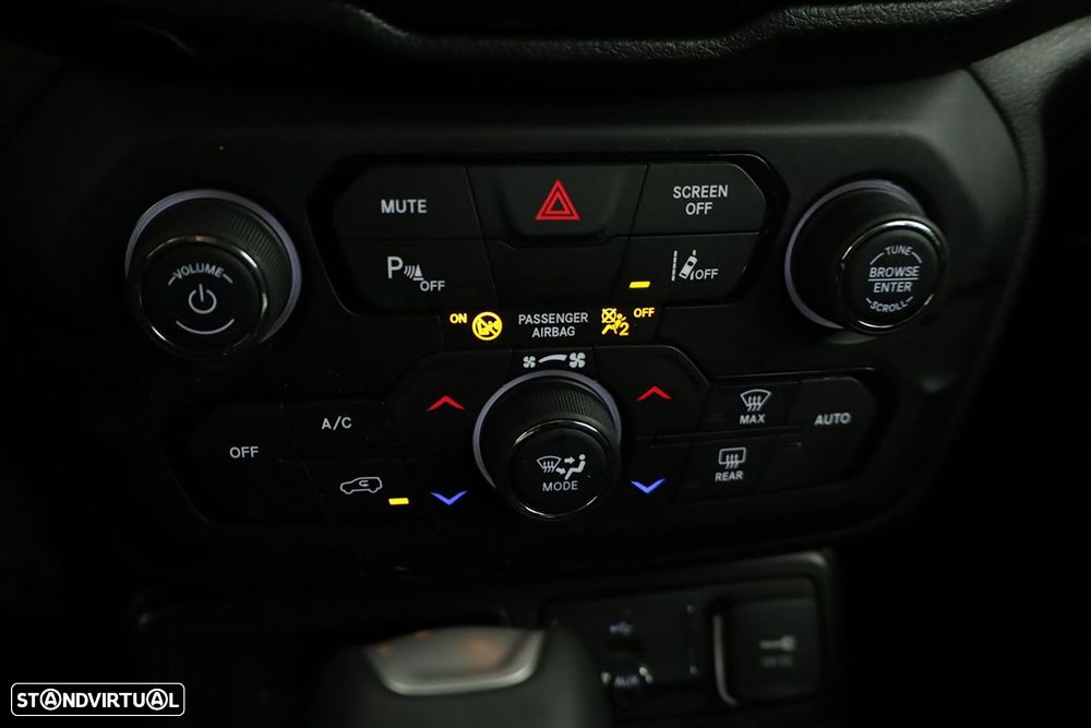 Jeep Renegade 1.3 T Limited DCT - 12