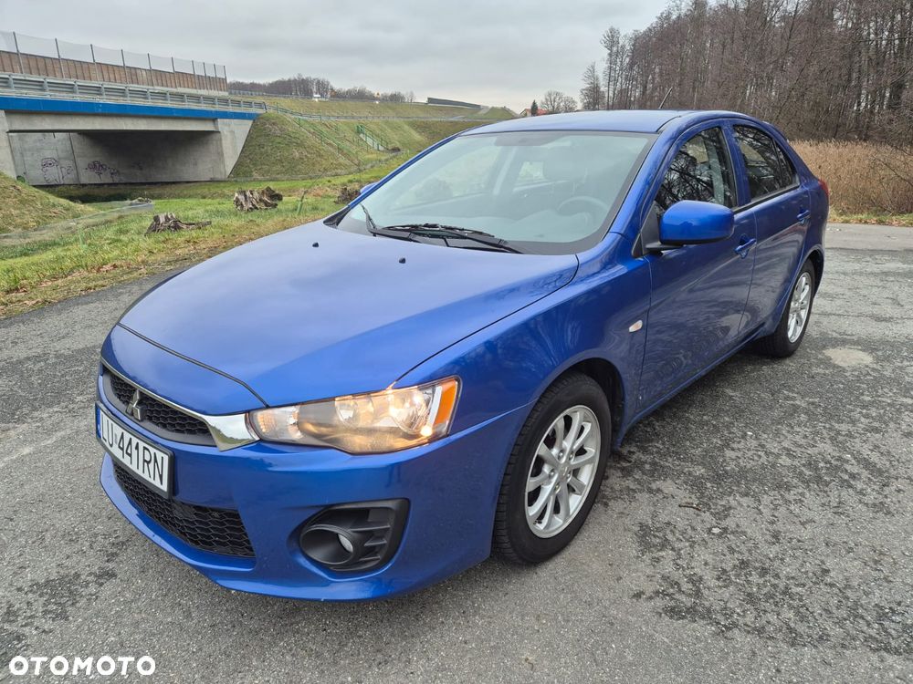 Mitsubishi Lancer 1.6 Invite - 1