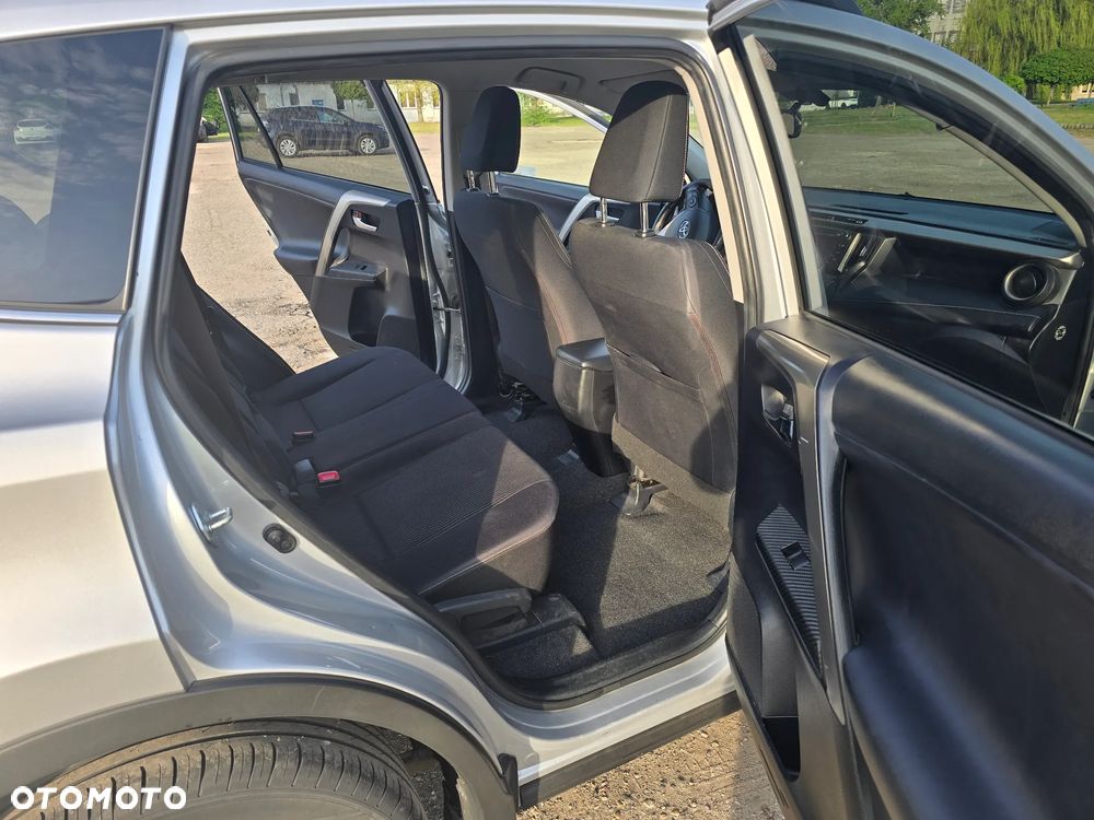 Toyota RAV4 2.2 D-4D Premium - 19