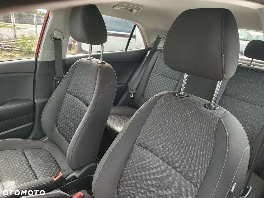 Kia Rio - 12