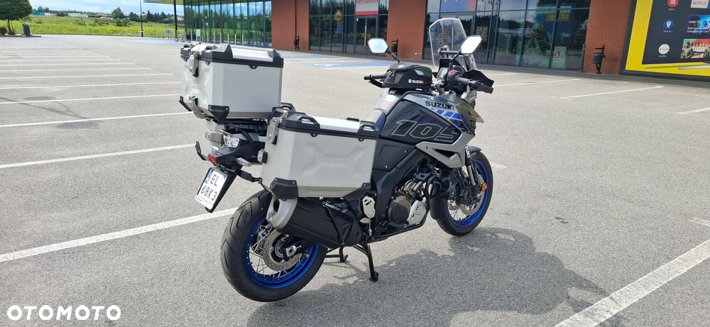 Suzuki V-STROM - 3