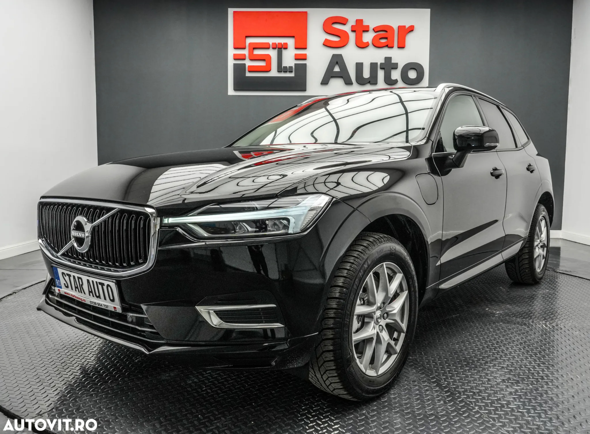Volvo XC 60 T8 Twin Engine AWD Momentum Pro - 2