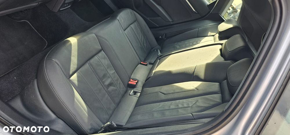 Audi A3 Sportback 1.4 TFSI E-tron Attraction e-S tronic - 11