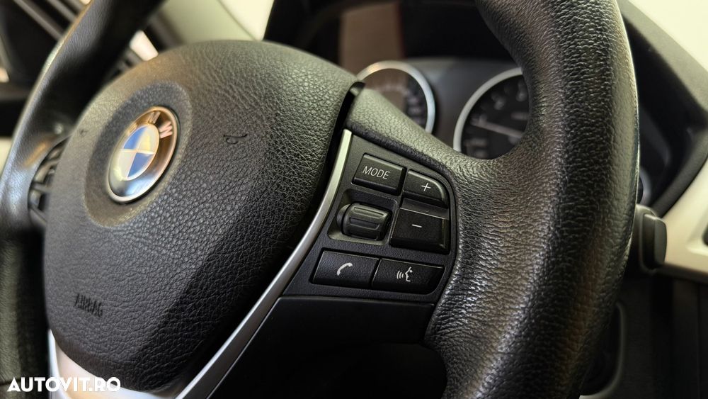 BMW Seria 3 316i Touring - 25