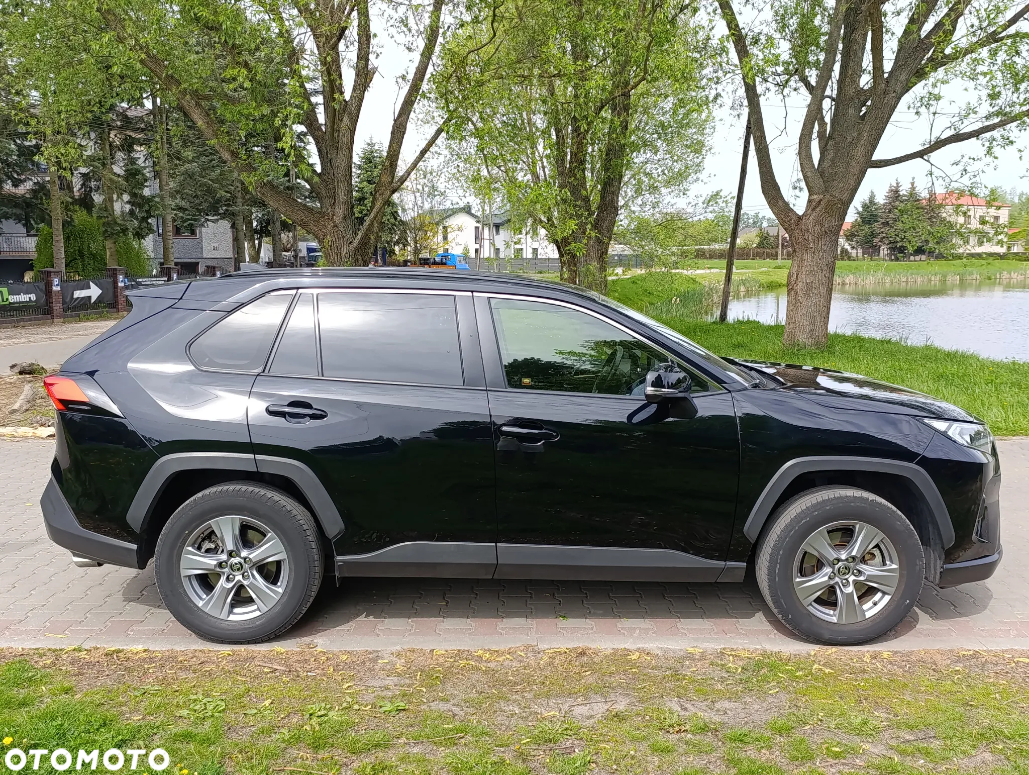 Toyota RAV4 - 6