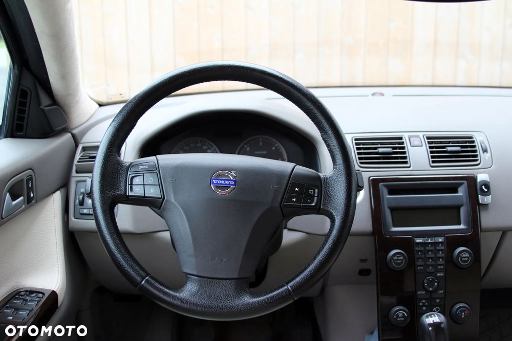 Volvo S40 2.0D Momentum - 11