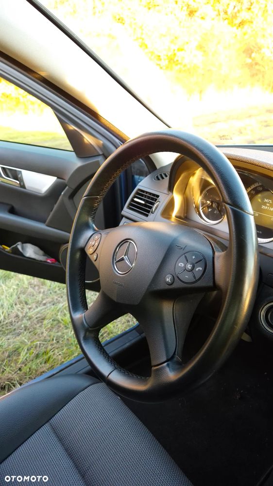Mercedes-Benz Klasa C 250 CDI BlueEff Avantgarde - 15