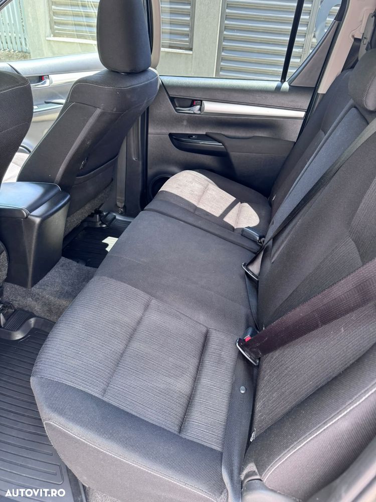 Toyota Hilux 4x4 Double Cab A/T Invincible - 14