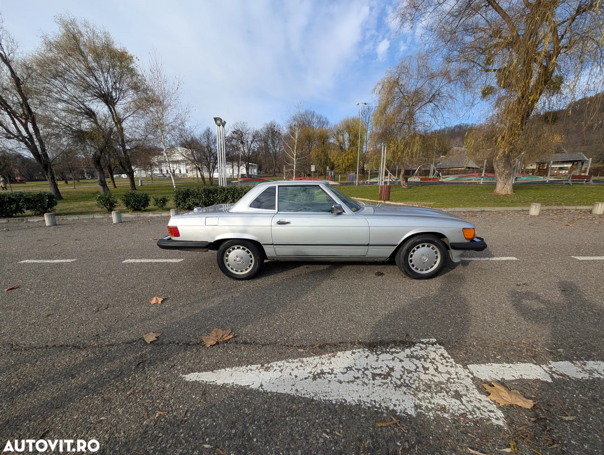 Mercedes-Benz SL - 13