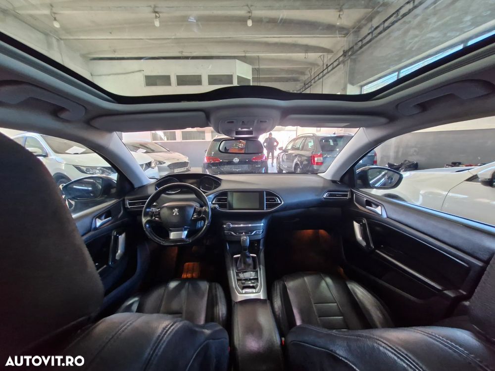Peugeot 208 PureTech 82 Start & Stop Allure - 5