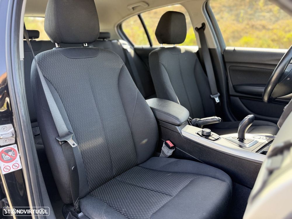 BMW 116 d Aut. Sport Line - 9