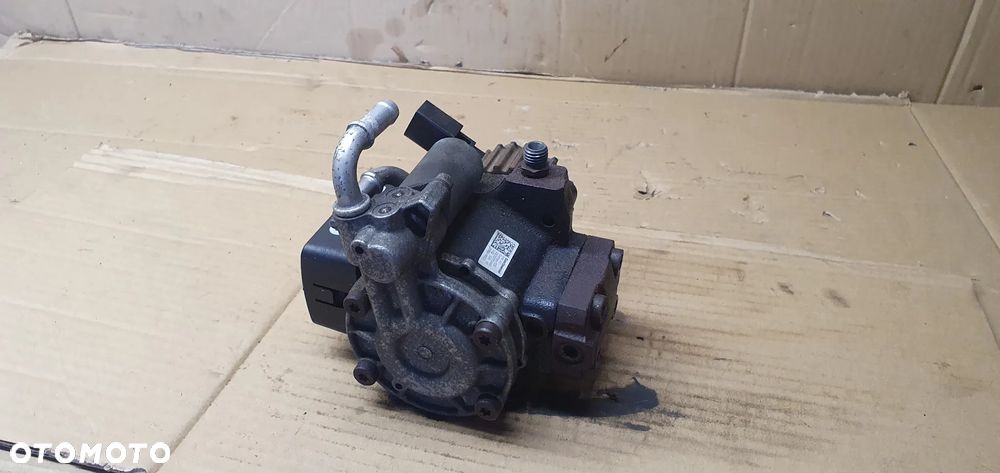 Pompa wtryskowa paliwa Skoda Rapid 1.6 TDI 03L130755AH - 5