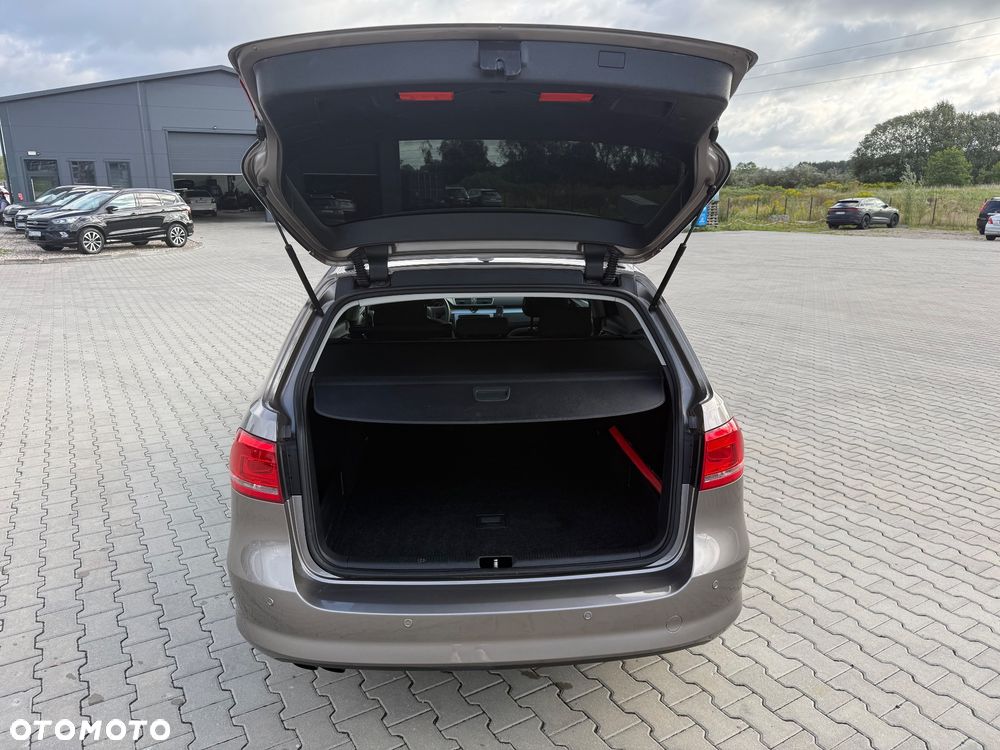 Volkswagen Passat 2.0 Blue TDI SCR Comfortline - 8