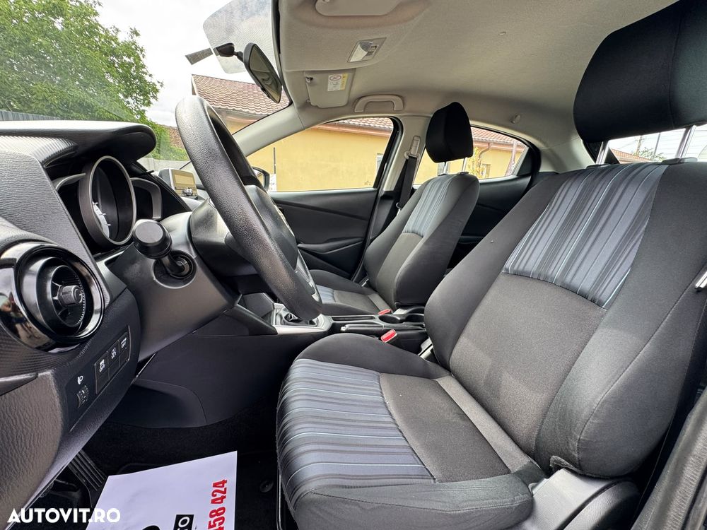 Mazda 2 - 12