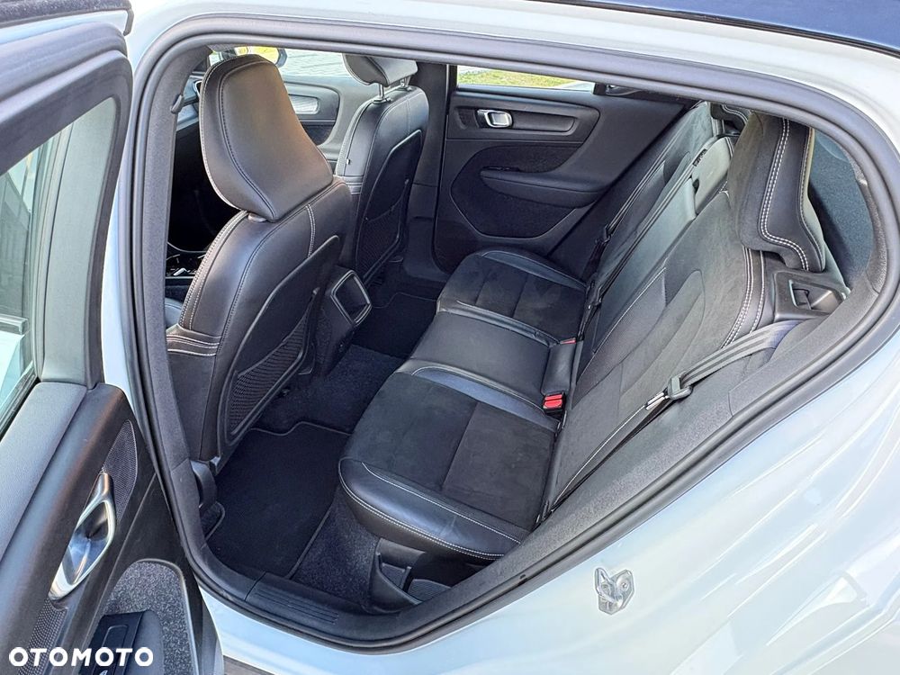 Volvo XC 40 T5 AWD R-Design - 19