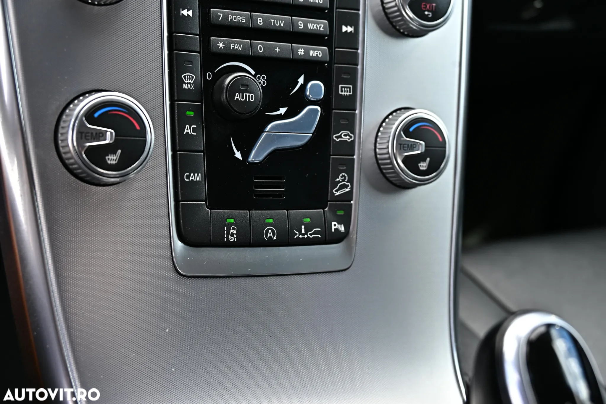 Volvo XC 60 D5 AWD Geartronic Summum - 21