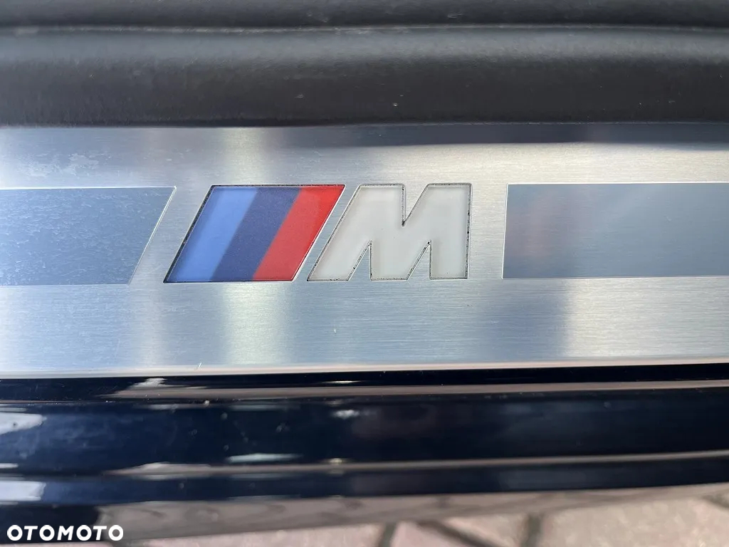 BMW Seria 8 - 12
