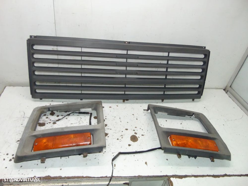 Peugeot j5 grelha central - 1