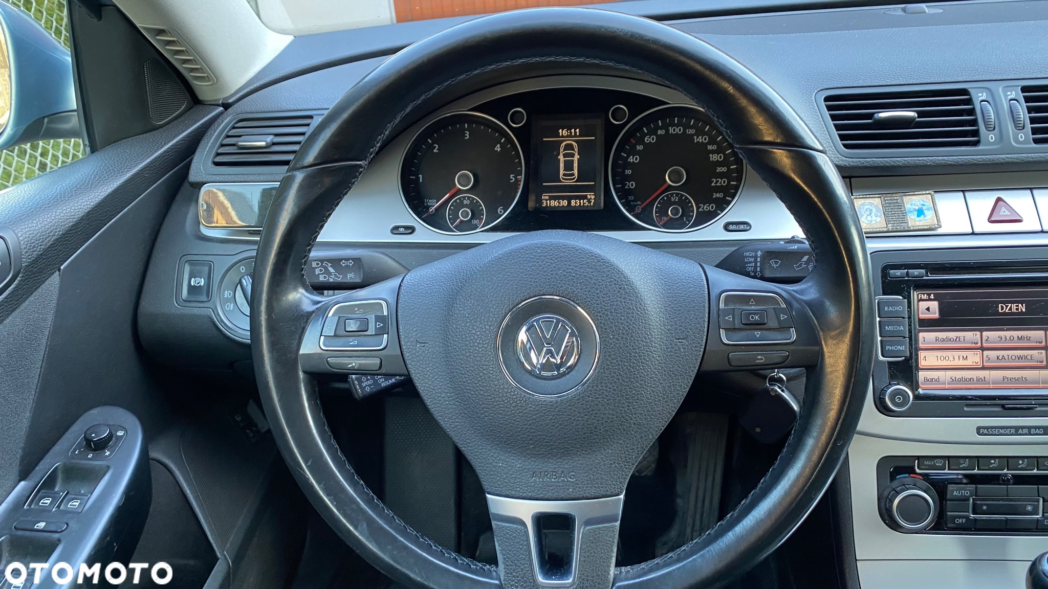 Volkswagen Passat 2.0 TDI Comfortline - 11