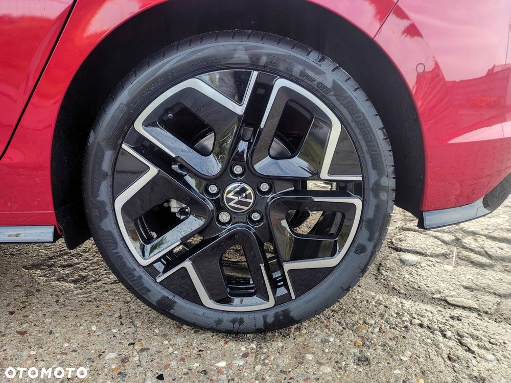Volkswagen Golf 1.5 eTSI mHEV R-Line Plus DSG - 30