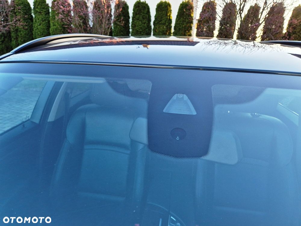 BMW Seria 5 518d - 22