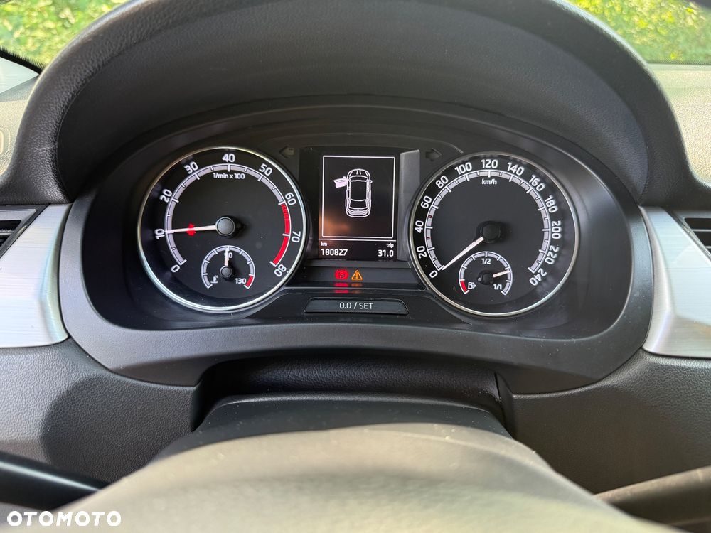 Skoda RAPID 1.0 TSI Ambition - 23