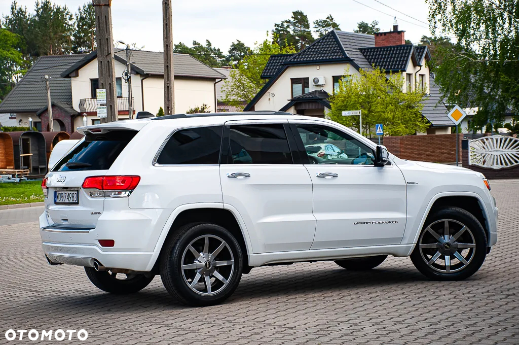 Jeep Grand Cherokee - 17