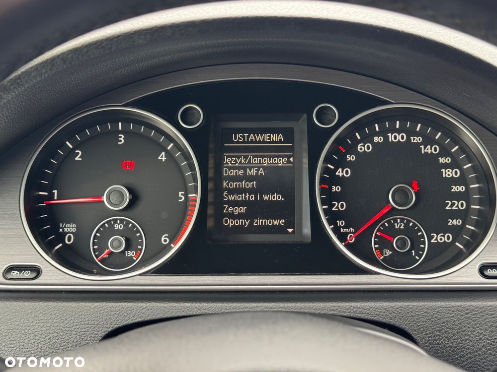 Volkswagen Passat 2.0 TDI BlueMotion Technology Comfortline - 31
