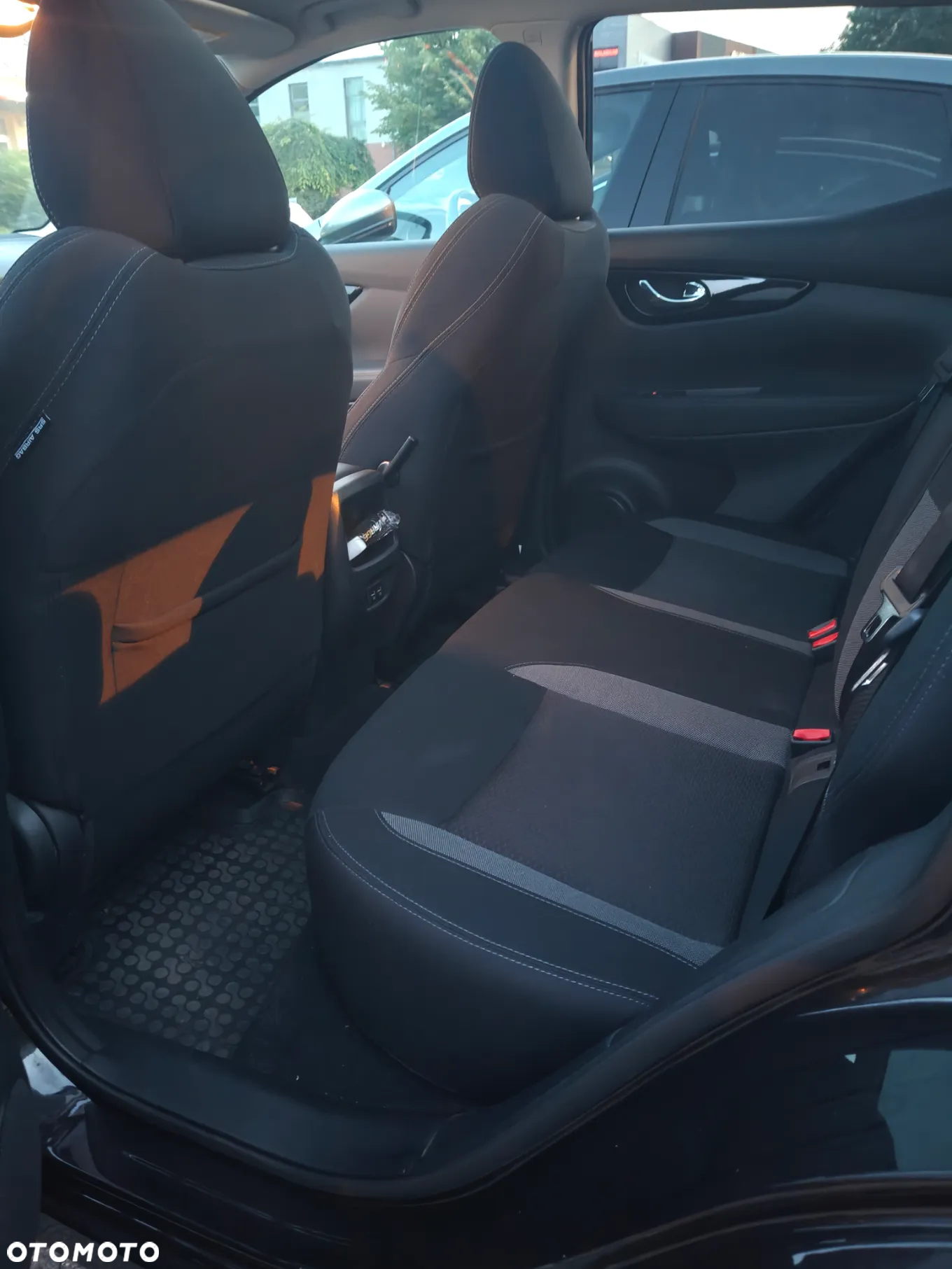Nissan Qashqai 1.3 DIG-T N-Connecta - 8