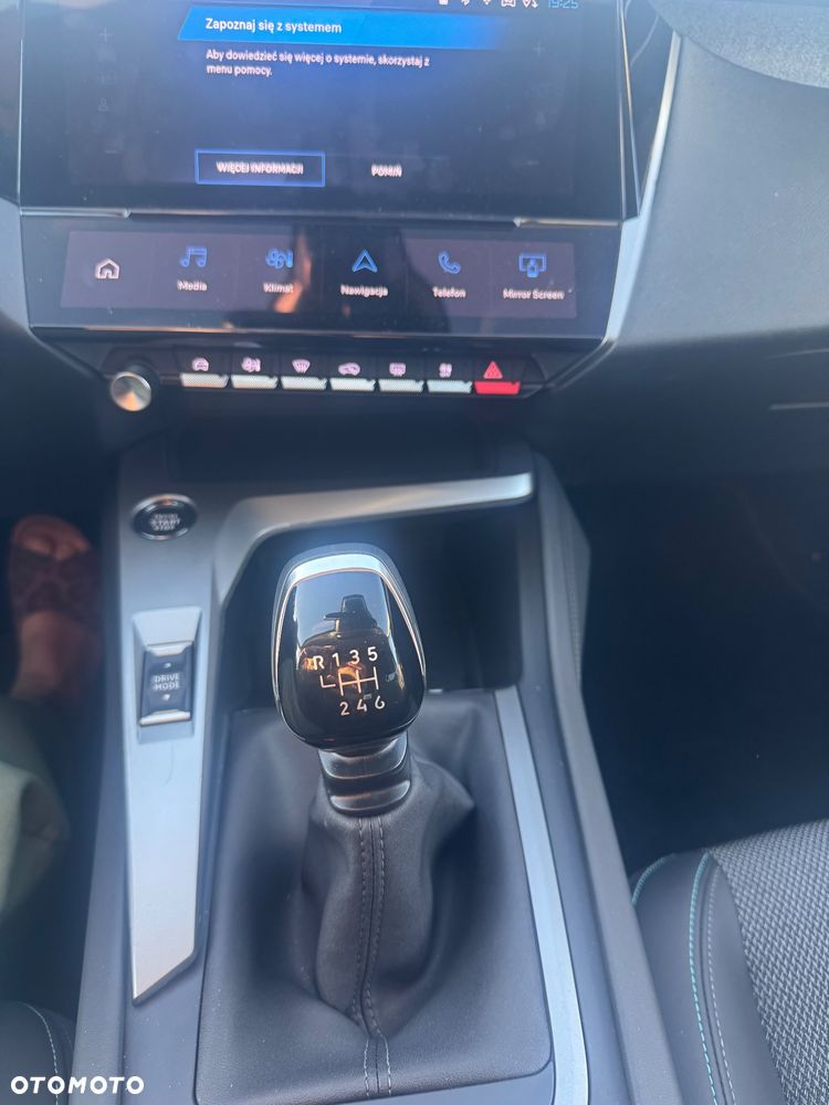 Peugeot 308 1.2 PureTech Allure S&S - 12