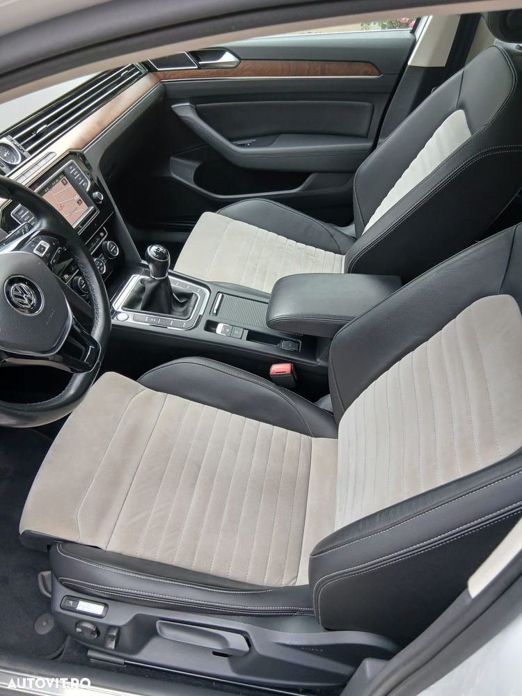 Volkswagen Passat 2.0 TDI Highline - 23